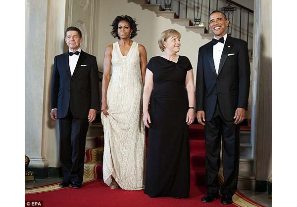 Angela Merkel wearing a dress in the White House